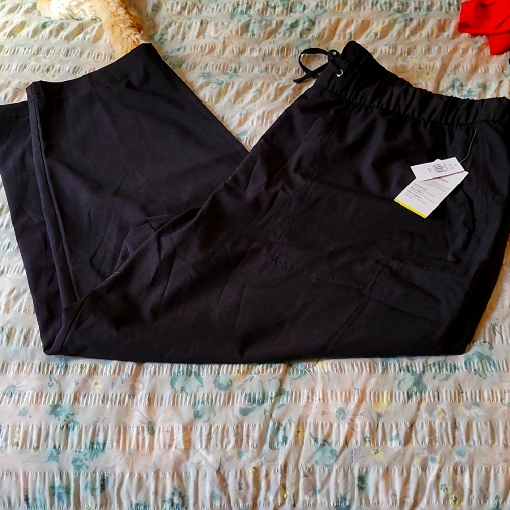 Light weight athletic pants